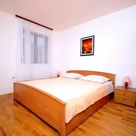 Apartament Ante
